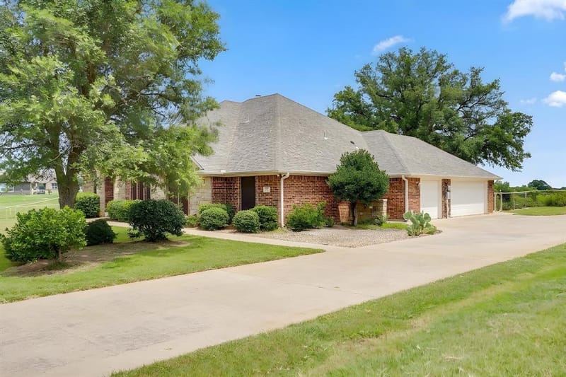 505 Morrow Road, Springtown TX 76082 - Photo 35