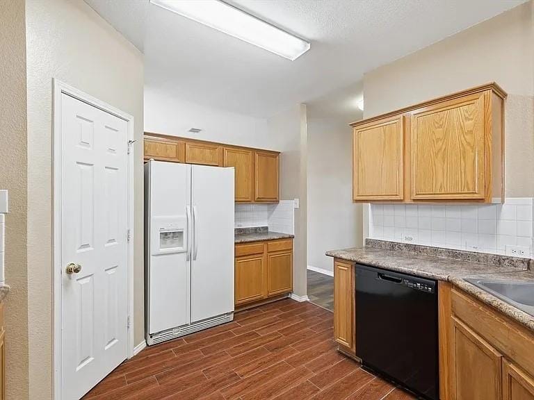 1048 Harriman Drive, Saginaw TX 76131 - Photo 12