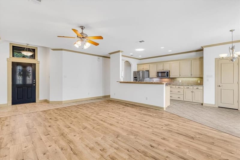 2105 Norwood Lane, Arlington TX 76013 - Photo 12