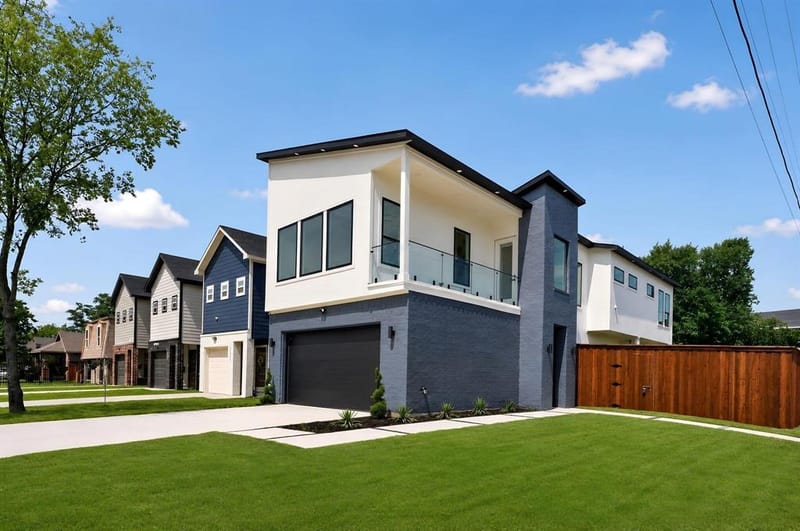 2633 Peabody Avenue, Dallas TX 75215