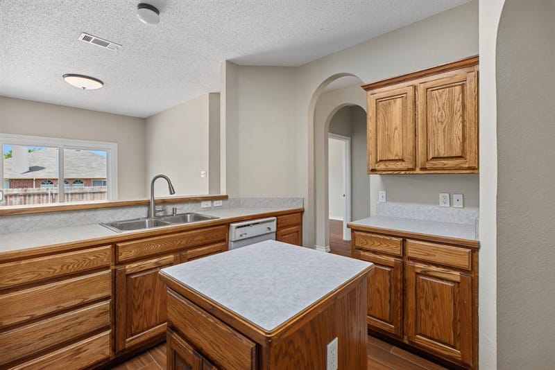 104 Bullava Court, Crowley TX 76036 - Photo 17