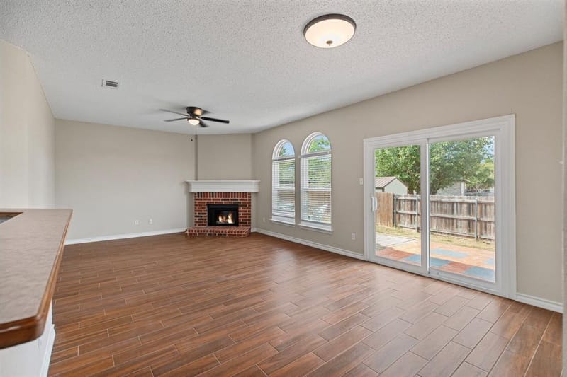 104 Bullava Court, Crowley TX 76036 - Photo 18