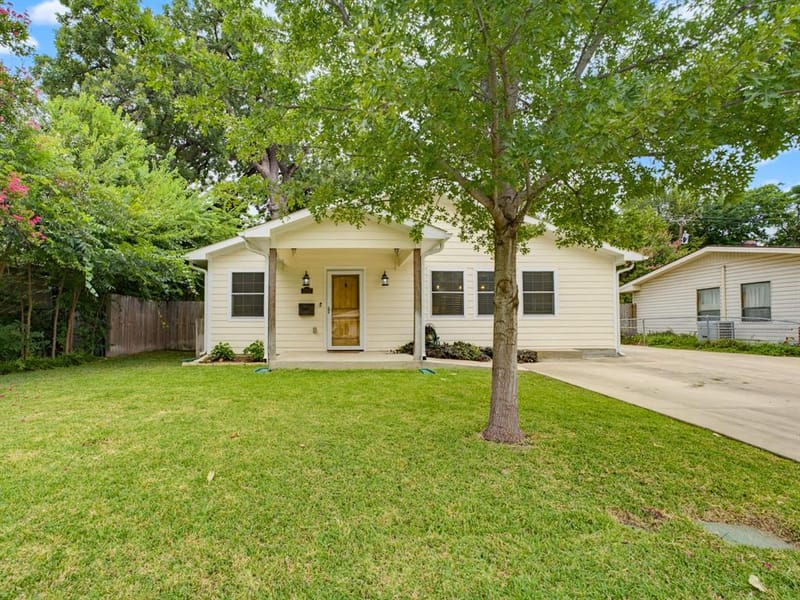 5717 Fursman Avenue, Fort Worth TX 76114