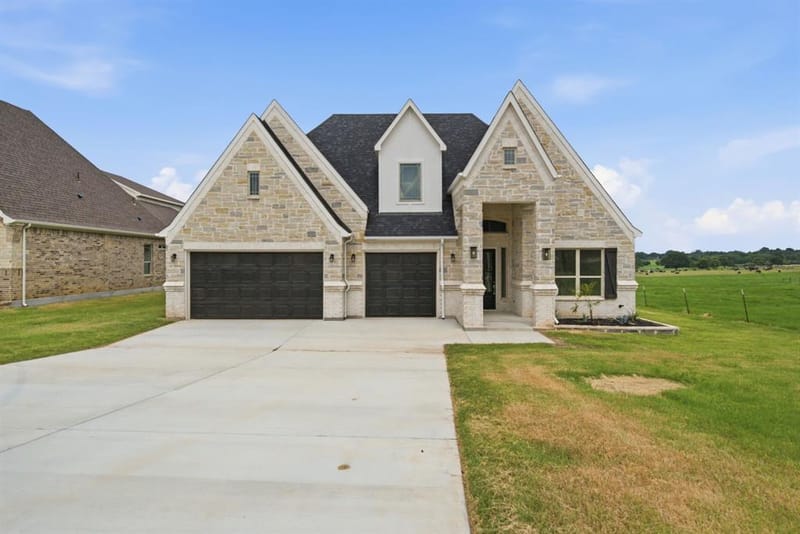 672 Jennings Lane, Azle TX 76020