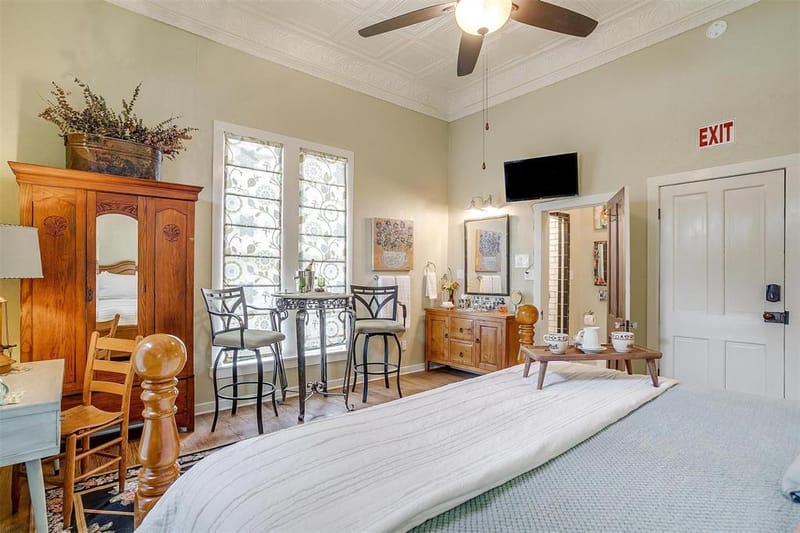 1092 W Tarleton Street, Stephenville TX 76401 - Photo 6