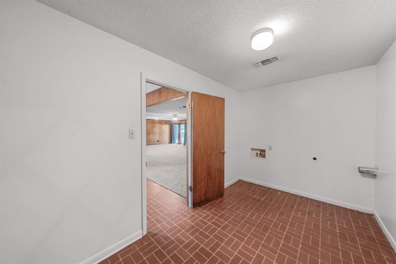 300 Merrell Drive, Sulphur Springs TX 75482 - Photo 17