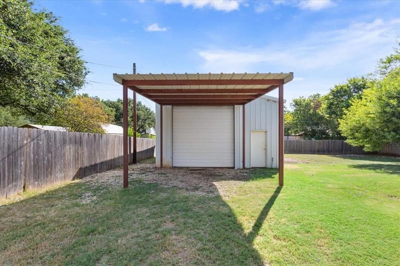 332 Bowie Lane, Hewitt TX 76643 - Photo 13
