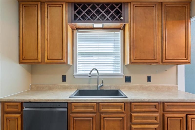 332 Bowie Lane, Hewitt TX 76643 - Photo 7