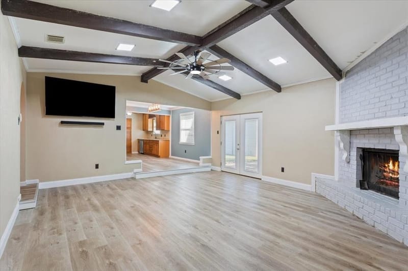 332 Bowie Lane, Hewitt TX 76643 - Photo 5