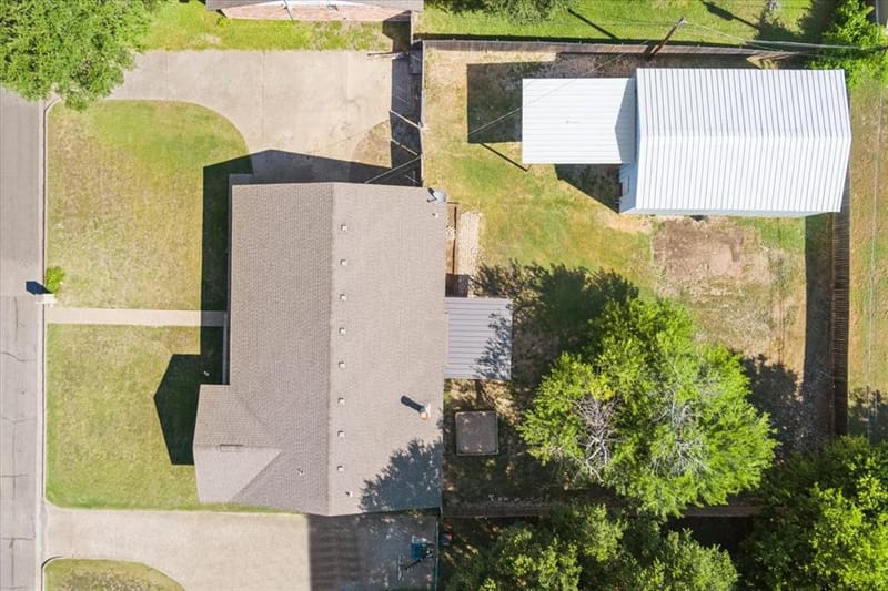 332 Bowie Lane, Hewitt TX 76643 - Photo 9