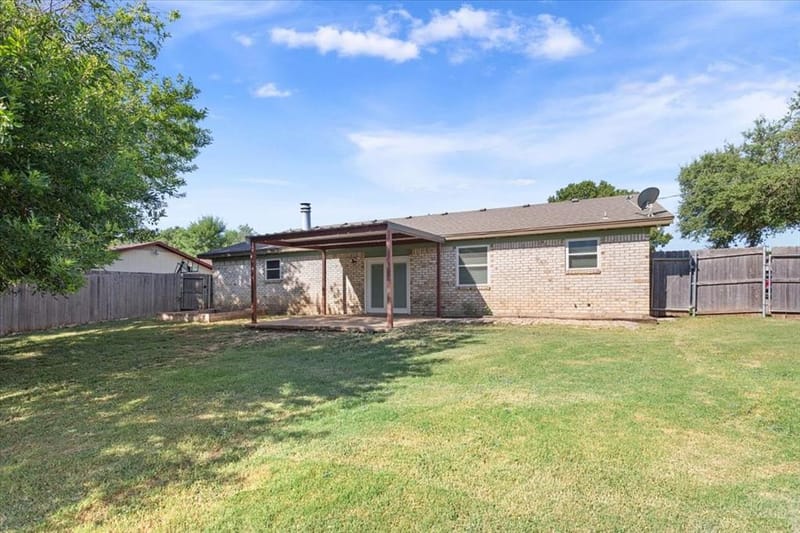 332 Bowie Lane, Hewitt TX 76643 - Photo 30
