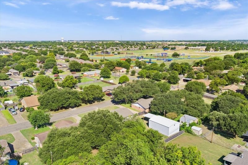 332 Bowie Lane, Hewitt TX 76643 - Photo 34