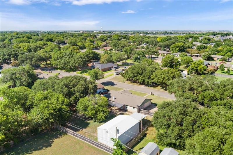 332 Bowie Lane, Hewitt TX 76643 - Photo 33