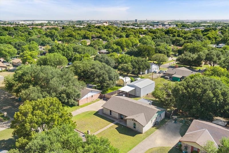 332 Bowie Lane, Hewitt TX 76643 - Photo 14