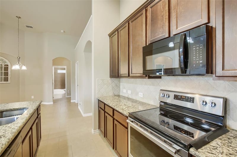 2400 Sabine Circle, Royse City TX 75189 - Photo 9