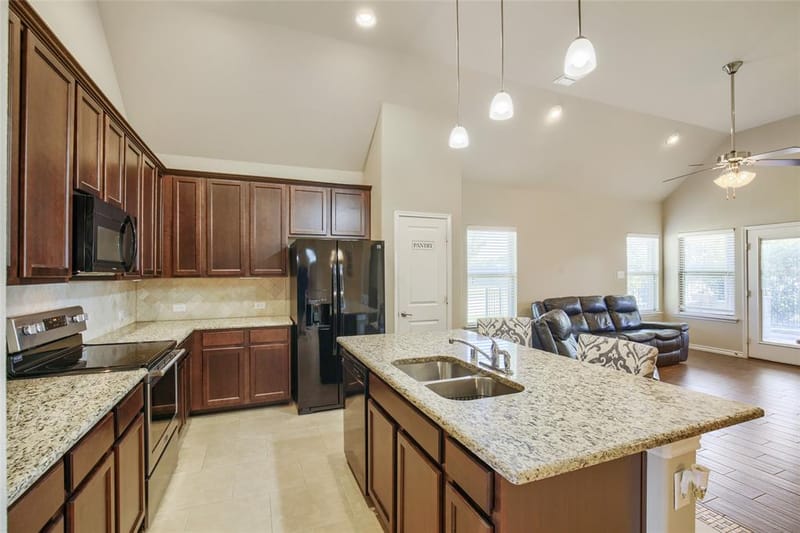 2400 Sabine Circle, Royse City TX 75189 - Photo 8