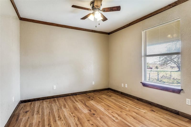401 Ashwood Street, Azle TX 76020 - Photo 17