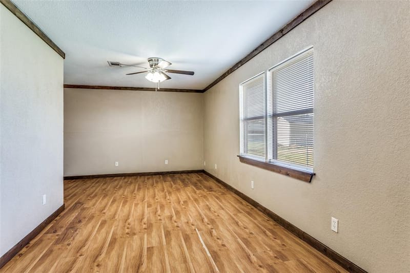 401 Ashwood Street, Azle TX 76020 - Photo 12