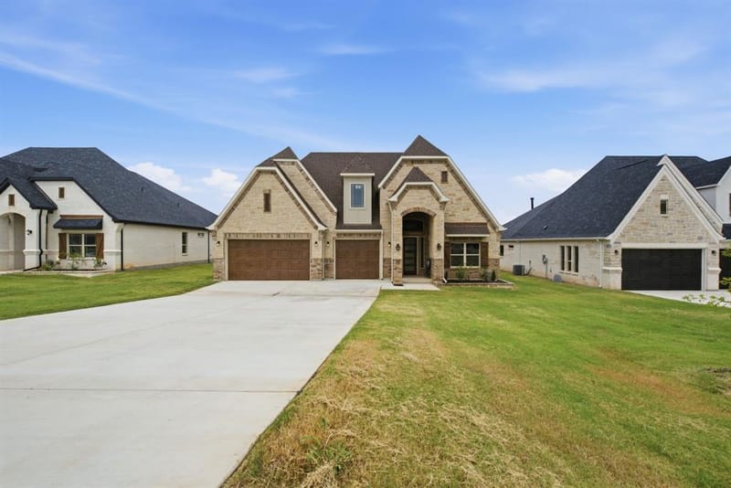 676 Jennings Lane, Azle TX 76020 - Photo 2