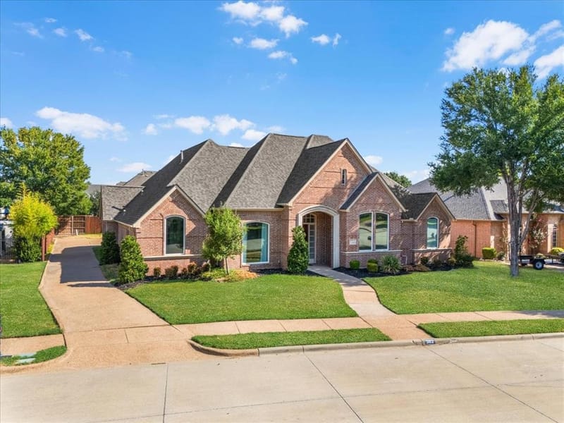 302 Skyline Drive, Trophy Club TX 76262 - Photo 2