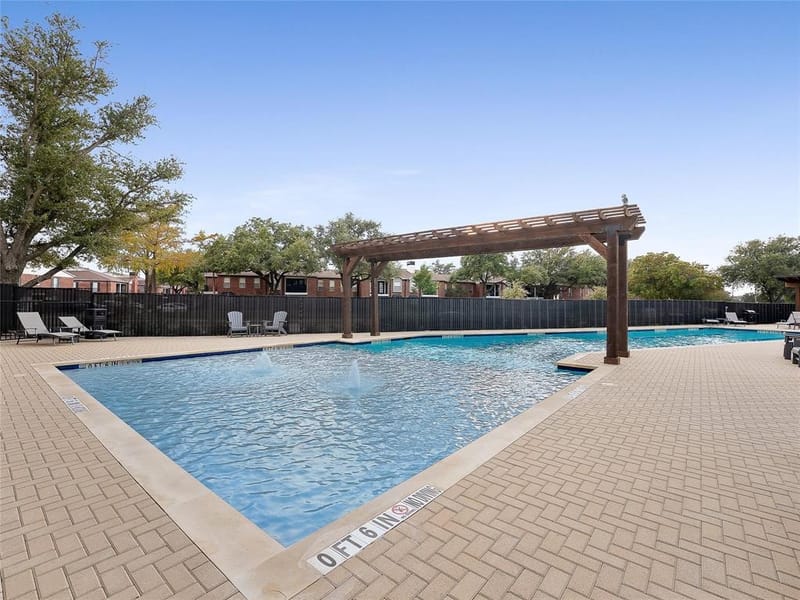 243 Woodson Street, Irving TX 75063 - Photo 22