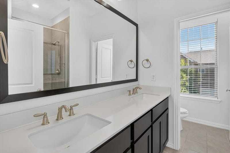 243 Woodson Street, Irving TX 75063 - Photo 11