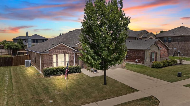 404 Marquette Drive, Van Alstyne TX 75495