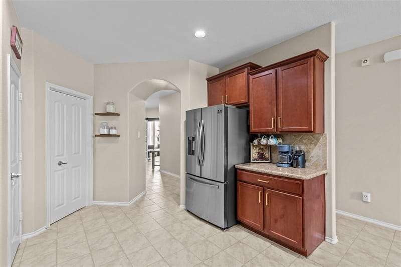 404 Marquette Drive, Van Alstyne TX 75495 - Photo 9