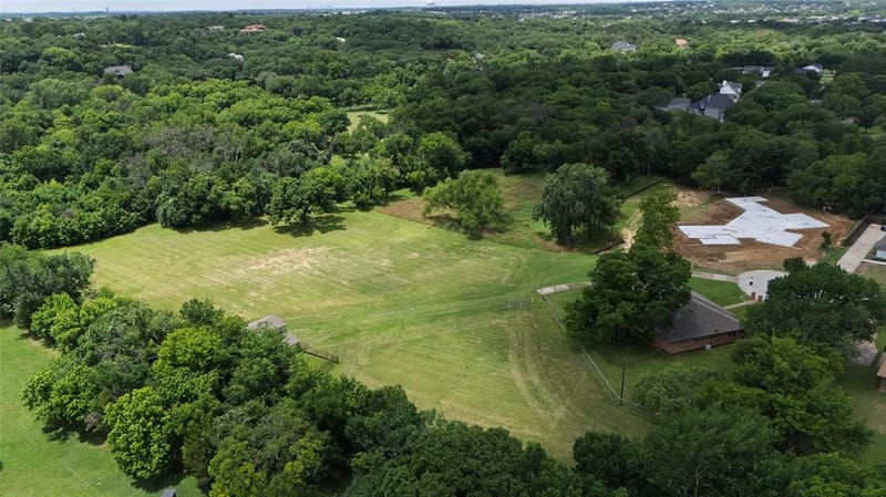 1215 Oakwood Trail, Southlake TX 76092 - Photo 9