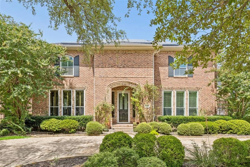 2206 Clearspring Drive N, Irving TX 75063