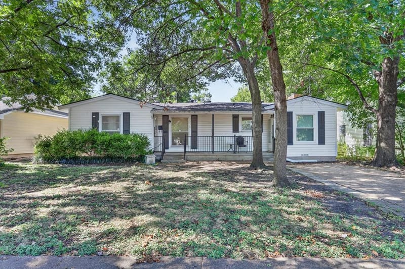 2356 Ballycastle Drive, Dallas TX 75228 - Photo 2
