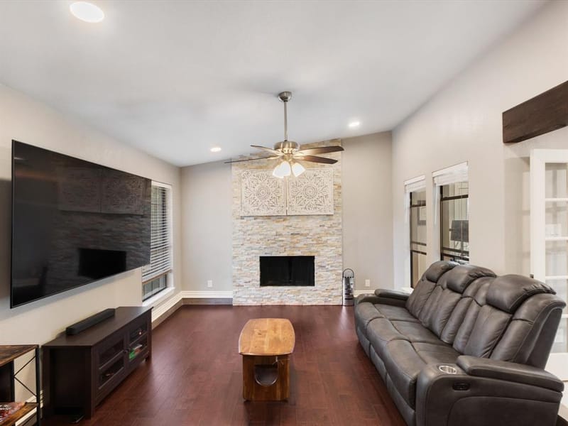 2922 Spring Brook Drive, Garland TX 75044 - Photo 7
