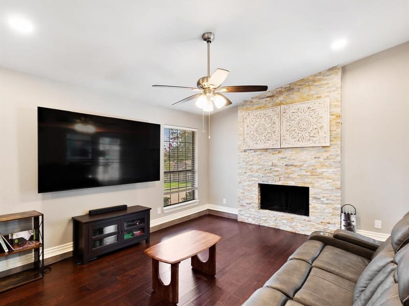 2922 Spring Brook Drive, Garland TX 75044 - Photo 5