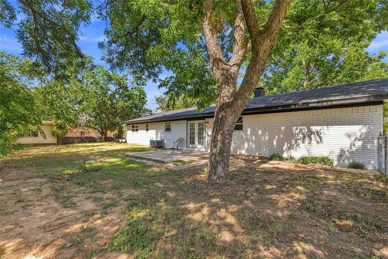 209 S Austin Street, De Leon TX 76444 - Photo 27