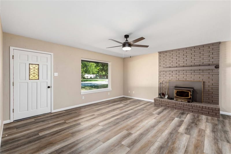 209 S Austin Street, De Leon TX 76444 - Photo 6