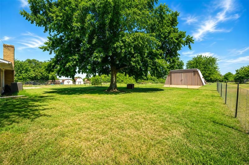 2102 Hill Top Circle, Weatherford TX 76085 - Photo 23