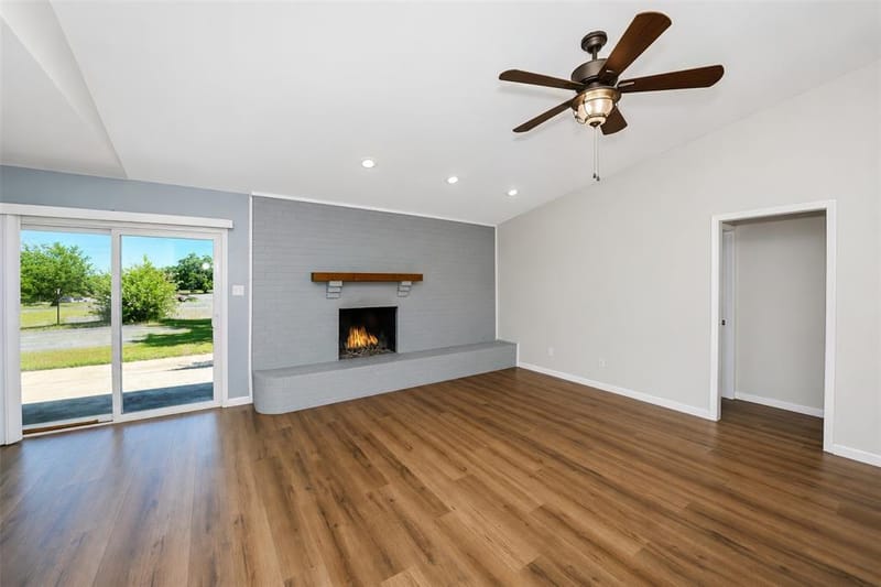 2102 Hill Top Circle, Weatherford TX 76085 - Photo 6