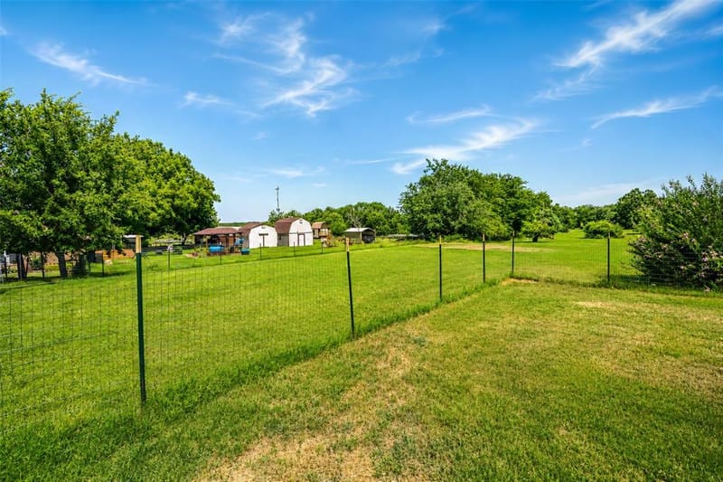 2102 Hill Top Circle, Weatherford TX 76085 - Photo 22