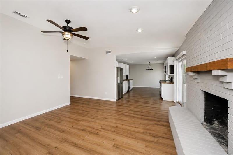 2102 Hill Top Circle, Weatherford TX 76085 - Photo 7