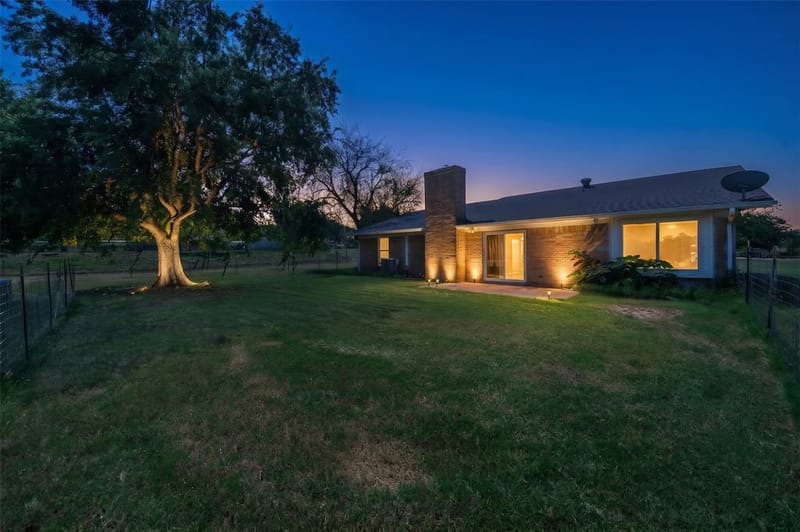 2102 Hill Top Circle, Weatherford TX 76085 - Photo 38
