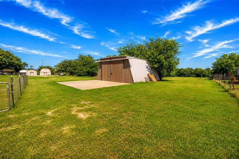 2102 Hill Top Circle, Weatherford TX 76085 - Photo 33