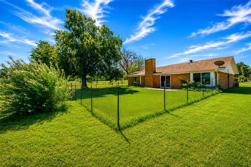 2102 Hill Top Circle, Weatherford TX 76085 - Photo 35