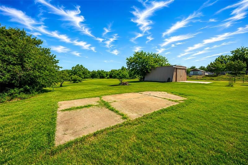 2102 Hill Top Circle, Weatherford TX 76085 - Photo 29