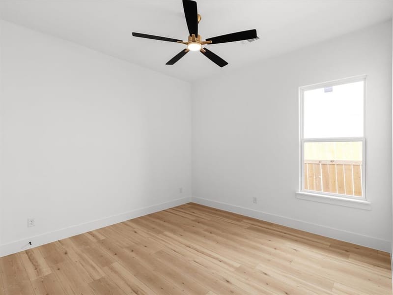 4233 Avenue H, Fort Worth TX 76105 - Photo 11