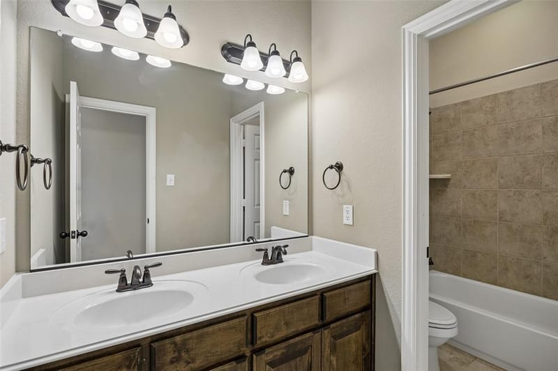7701 Glenmere Trail, Sachse TX 75048 - Photo 14