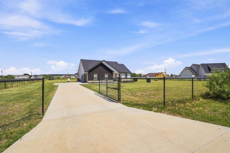 6020 Huckleberry Lane, Joshua TX 76058 - Photo 23