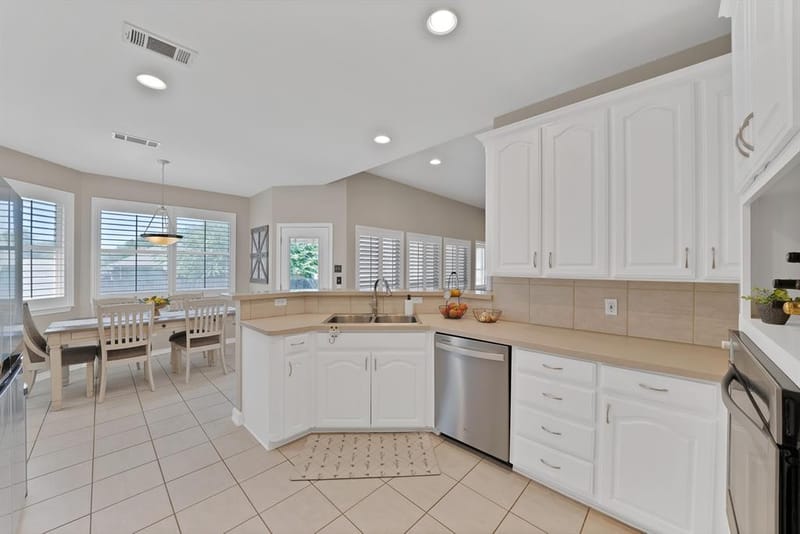 111 Honeysuckle Drive, Justin TX 76247 - Photo 22