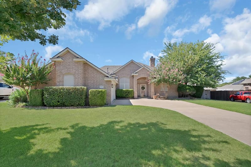 111 Honeysuckle Drive, Justin TX 76247 - Photo 7