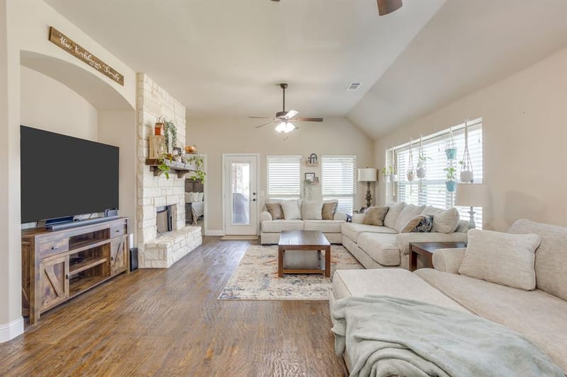 106 Hannah Court, Weatherford TX 76085 - Photo 7