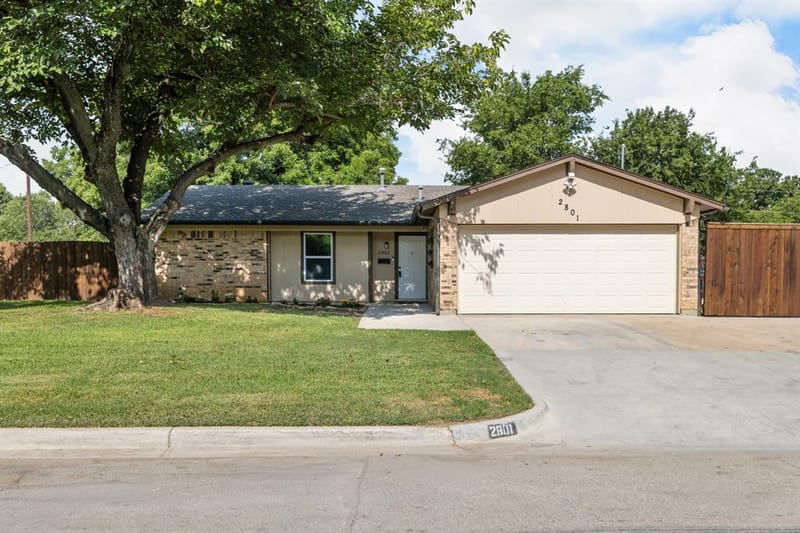 2801 Rosebud Lane, Richland Hills TX 76118